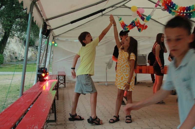 Village Camps International Summer Camp Ard&egrave;che, France 2019-07-26 https://www.villagecamps.com/journals_admin/images/641-11-12-07-2013.jpg lossless  (162).jpg